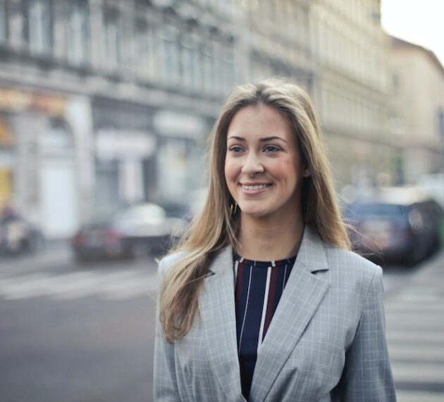 <strong>Moderna i praktična ženska garderoba – odevni komadi koji trebaju svakoj dami</strong>